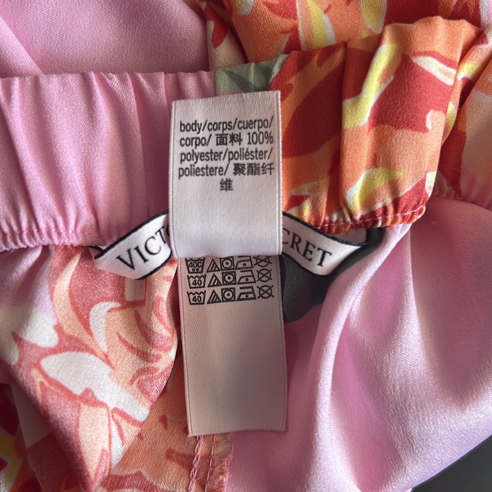 Victoria's Secret Satin Pajama Floral Sleep Pants - Picture 10 of 10